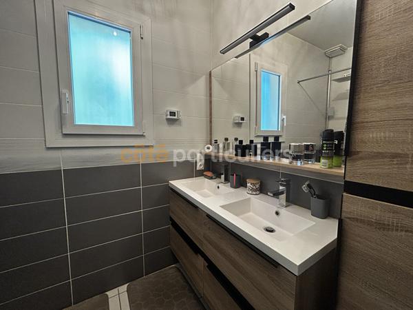 Vente
                Maison283 m² - 8 Pièces -
                    LA TREMBLADE (17390)