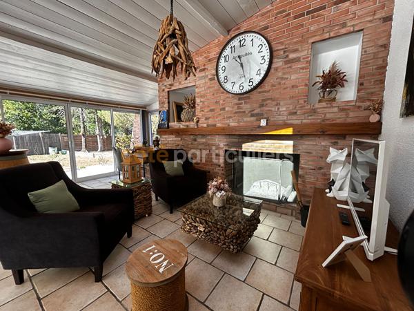 Vente
                Maison283 m² - 8 Pièces -
                    LA TREMBLADE (17390)