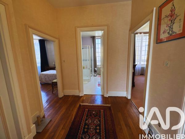 Maison à vendre 9 pièces 233 m² Entrains-sur-Nohain