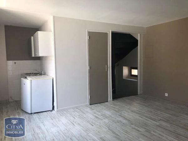 Appartement à louer 2 pièces 31.06m² Laval (53000)