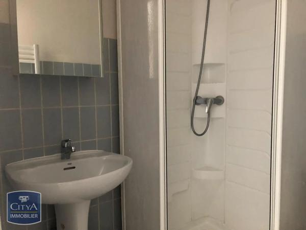 Appartement à louer 2 pièces 31.06m² Laval (53000)