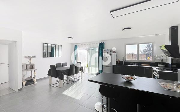 Maison à vendre    5 pièces •  Atur