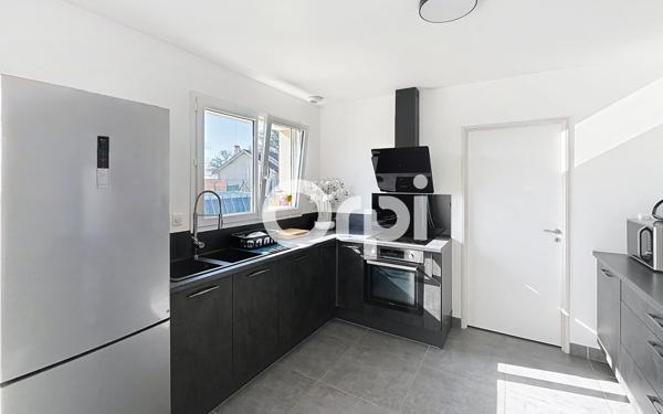 Maison à vendre    5 pièces •  Atur