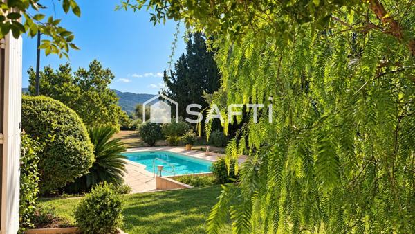 Propriété avec terrain 5000 m², piscine 10X4 m, DPE B, Canal de Provence