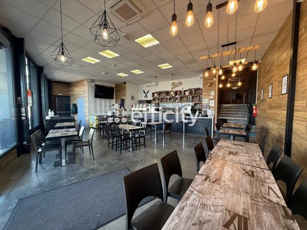Fonds De Commerce
        
        - 245 m² Exclusivité 79 900 € *