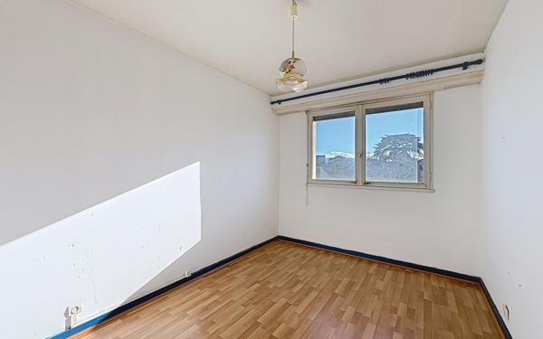 Appartement à vendre    8 pièces • 167 m2 Pau