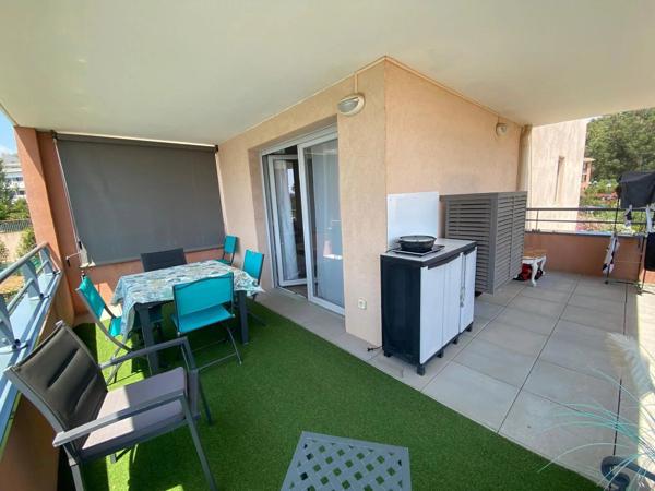 Vente                                                      Appartement
                        
                     3 pièces                      62 m2                     à Bormes-les-Mimosas