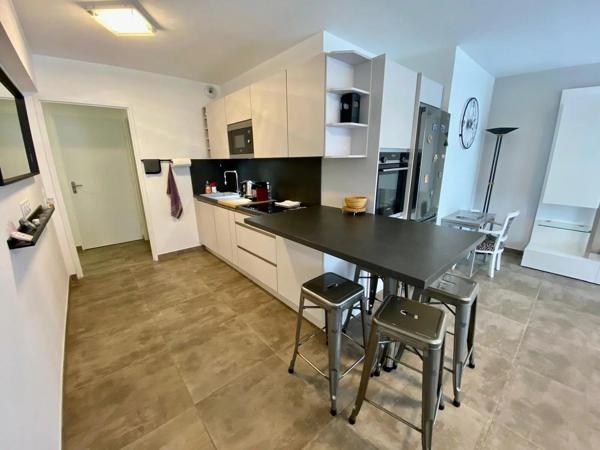 Vente                                                      Appartement
                        
                     3 pièces                      62 m2                     à Bormes-les-Mimosas