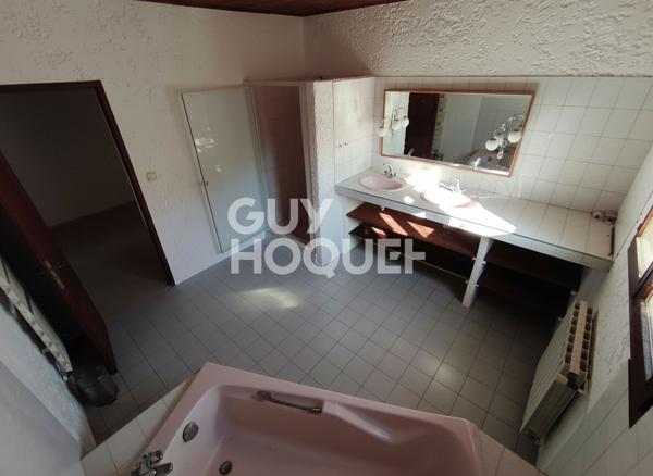 Maison 5 pièces - 127 m² - PP - ENTRAIGUES sur la SORGUE - Terrain 629 m² - Piscine