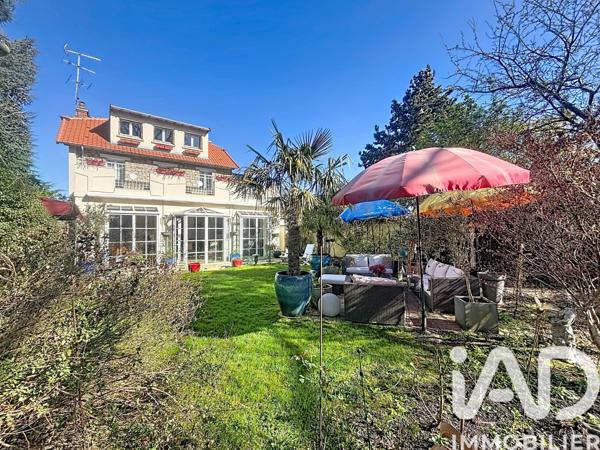 Maison à vendre 6 pièces 200 m² Vaucresson