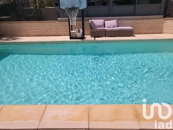 Maison 5 pièces de 98 m² à Charnay-lès-Mâcon (71850)