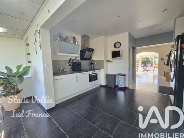 Maison à vendre 5 pièces 128 m² Les Baux-Sainte-Croix