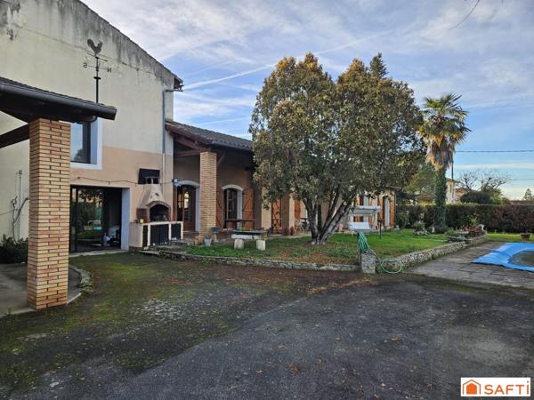 CAZÈRES – LE CHARME DU CENTRE-BOURG AVEC JARDIN !