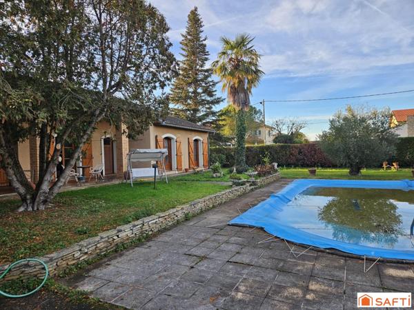 CAZÈRES – LE CHARME DU CENTRE-BOURG AVEC JARDIN !