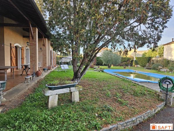 CAZÈRES – LE CHARME DU CENTRE-BOURG AVEC JARDIN !