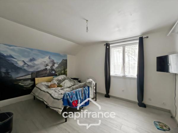 Bien d'exception : Loft familial de 254 m², 6 chambres, terrain clos de 1 900 m²