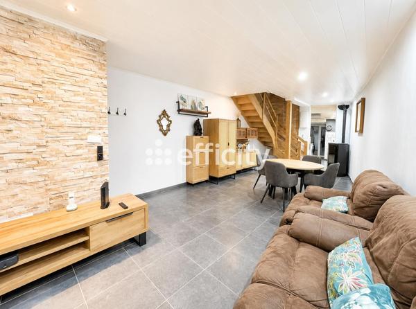 Maison
         4 pièces
        - 94 m² 207 900 € *