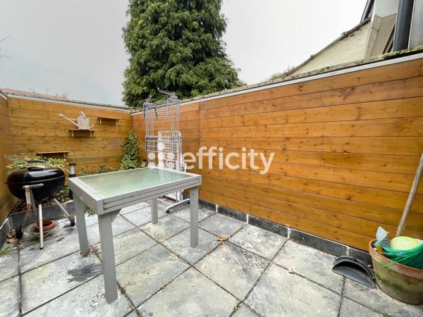Maison
         4 pièces
        - 94 m² 207 900 € *