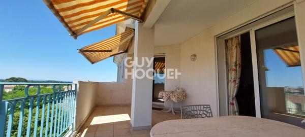 Carpentras, Appartement de 87 m² - Dernier étage avec ascenseur - Terrasse - Stationnement privatif et Garage