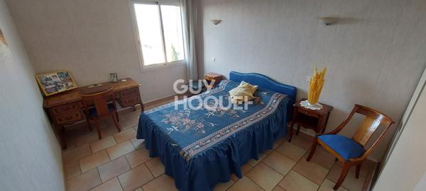 Carpentras, Appartement de 87 m² - Dernier étage avec ascenseur - Terrasse - Stationnement privatif et Garage