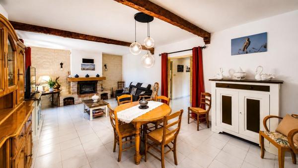Sauveterre - Maison rénovée avec piscine et bureau