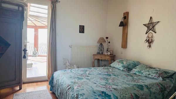 Maison 225 m² + studio sur 1 100 m² de terrain