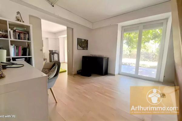 Vente                                                      Maison
                        
                     6 pièces                      105 m2                     à Sévérac-d'Aveyron