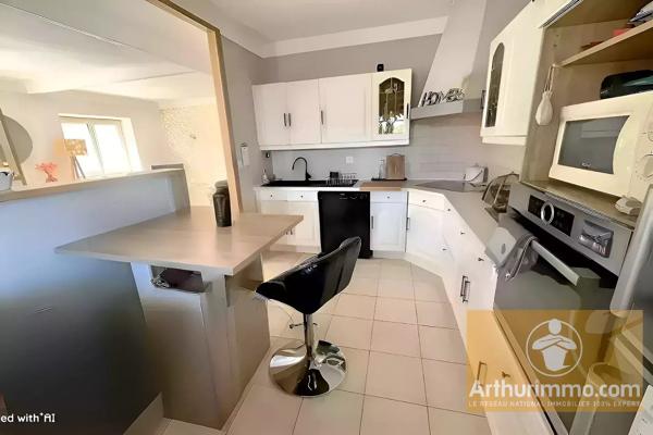 Vente                                                      Maison
                        
                     6 pièces                      105 m2                     à Sévérac-d'Aveyron