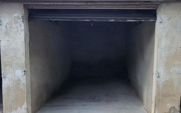 Stationnement à louer    Le Creusot