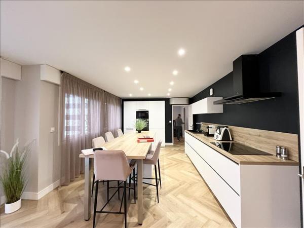 Appartement à vendre |  Châteauroux |  6 pièces | 141 m²