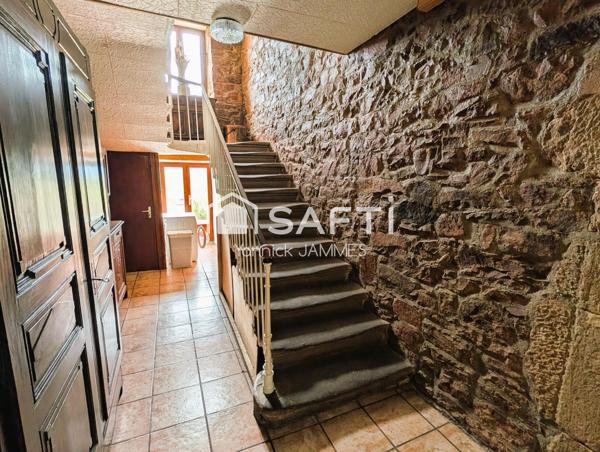Ancienne auberge au fort potentiel