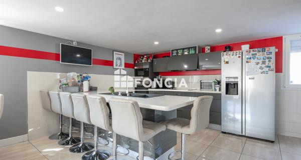 À vendre Maison 7 pièces 180 m² - Voiron 38500