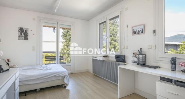 À vendre Maison 7 pièces 180 m² - Voiron 38500