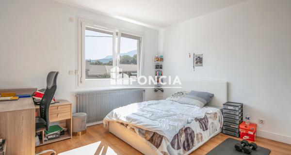 À vendre Maison 7 pièces 180 m² - Voiron 38500
