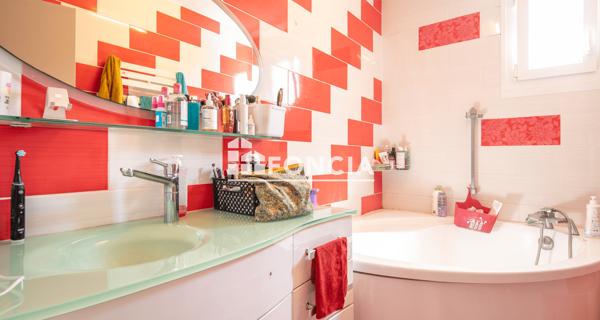 À vendre Maison 7 pièces 180 m² - Voiron 38500