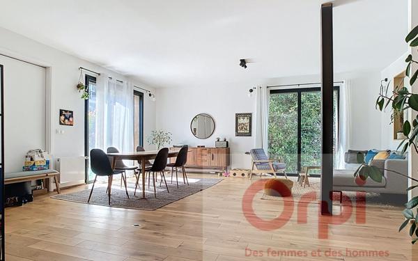 Maison à vendre    7 pièces • 211 m2 Issy-les-Moulineaux