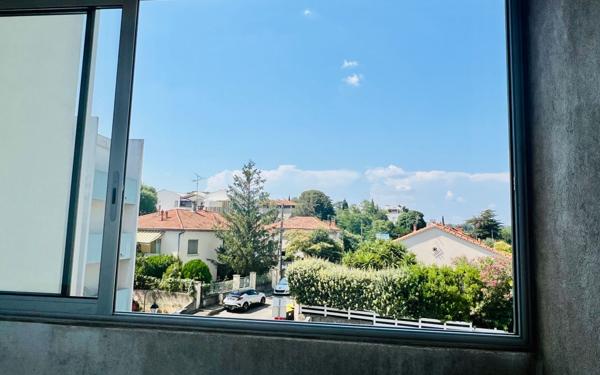 Appartement à vendre    3 pièces •  Nîmes