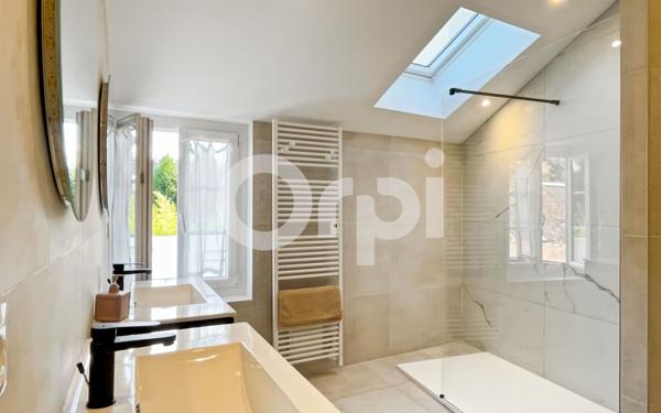 Maison à vendre    10 pièces • 276 m2 Évreux