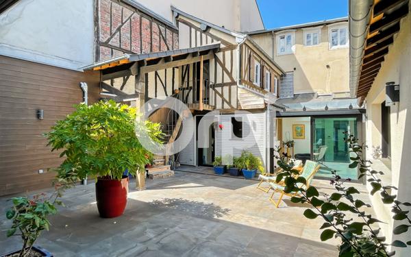 Maison à vendre    10 pièces • 276 m2 Évreux