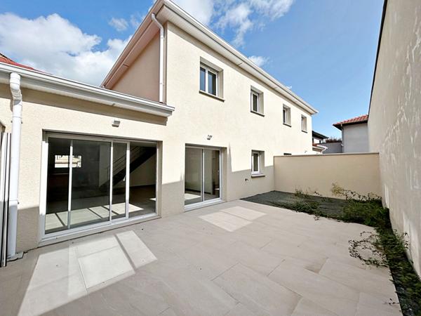 Maison Neuve (2025) à vendre - 4 pièces, 3 chambres - Hyper centre de Roanne