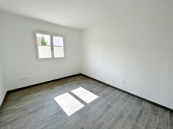 Maison Neuve (2025) à vendre - 4 pièces, 3 chambres - Hyper centre de Roanne