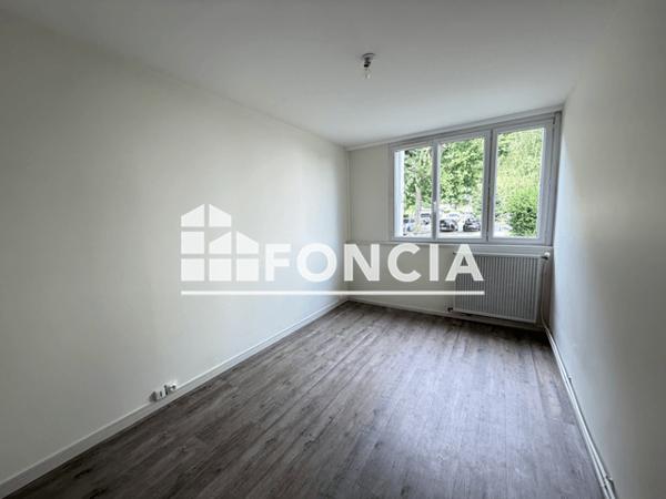 Location Appartement 2 pièces 34.8 m² - 11 RUE SAINT EXUPERY St-martin D'heres 38400