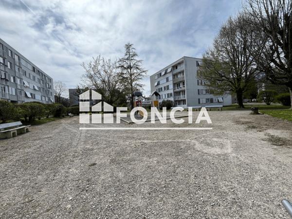 Location Appartement 2 pièces 34.8 m² - 11 RUE SAINT EXUPERY St-martin D'heres 38400