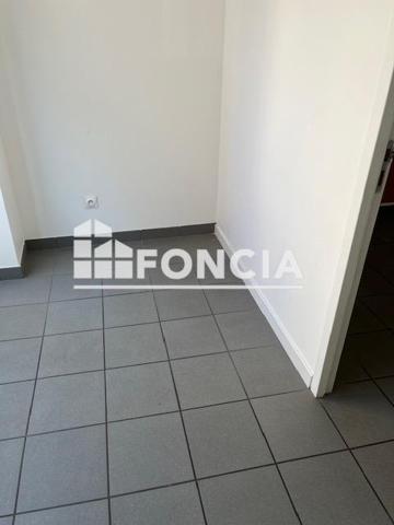 Location Local commercial 1 pièce - Voiron 38500