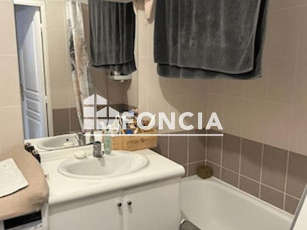 Location Appartement 3 pièces 64.82 m² - 30 RUE DE LA SOIE Bourgoin Jallieu 38300