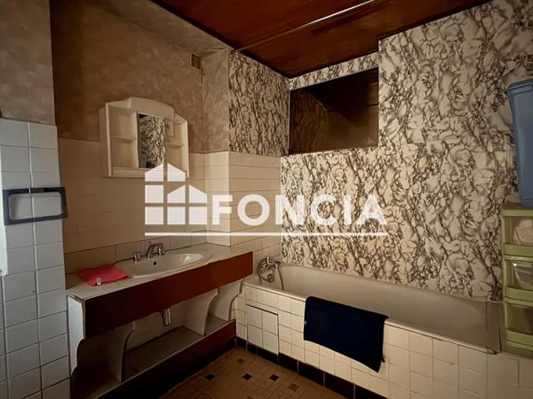 Location Maison 8 pièces 134.76 m² - 11 RUE DU COLONEL DUBOIN Salins Fontaine 73600