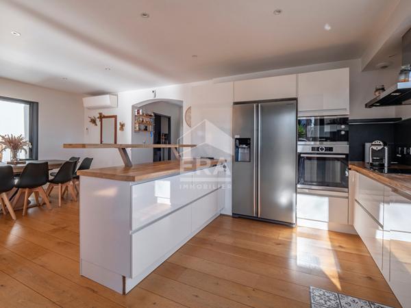 Canet-en-Roussillon, Villa 4 faces à vendre 7 pièces, 5 chambres, garage, jardin et pisicine