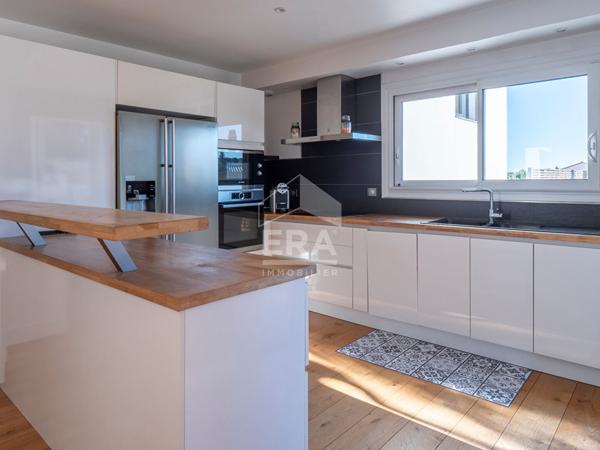 Canet-en-Roussillon, Villa 4 faces à vendre 7 pièces, 5 chambres, garage, jardin et pisicine