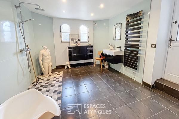 Maison ancienne de caractère avec piscine et lavoir d’époque à Jouars-Pontchartrain