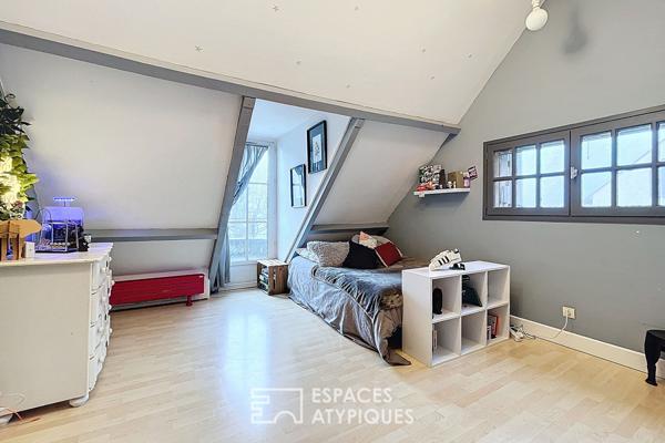 Maison ancienne de caractère avec piscine et lavoir d’époque à Jouars-Pontchartrain